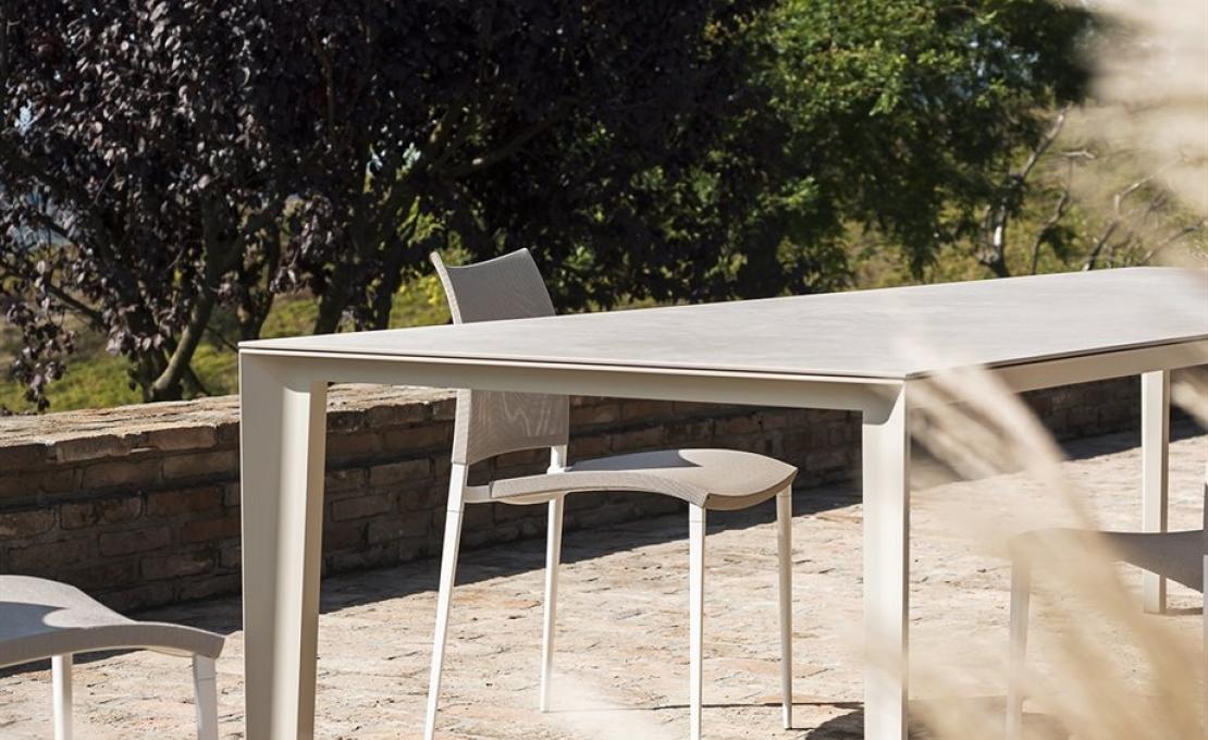 Уличный стул от фабрики Desalto модель SAND AIR OUTDOOR 