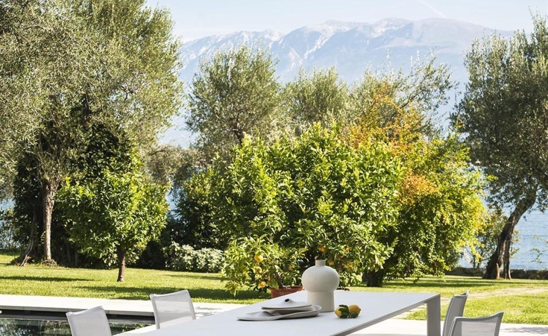 Уличный стул от фабрики Desalto модель SAND LIGHT OUTDOOR 