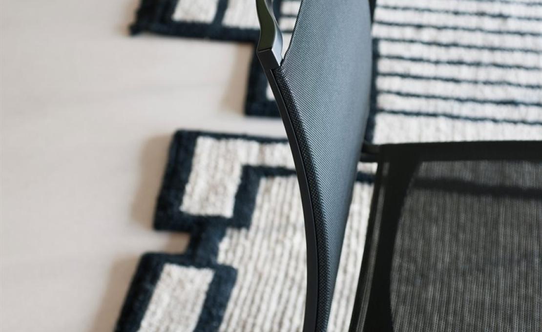 Стул от фабрики Desalto модель SAND LIGHT 