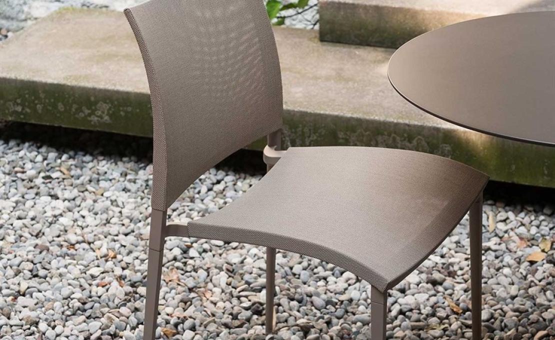 Стул от фабрики Desalto модель SAND AIR 