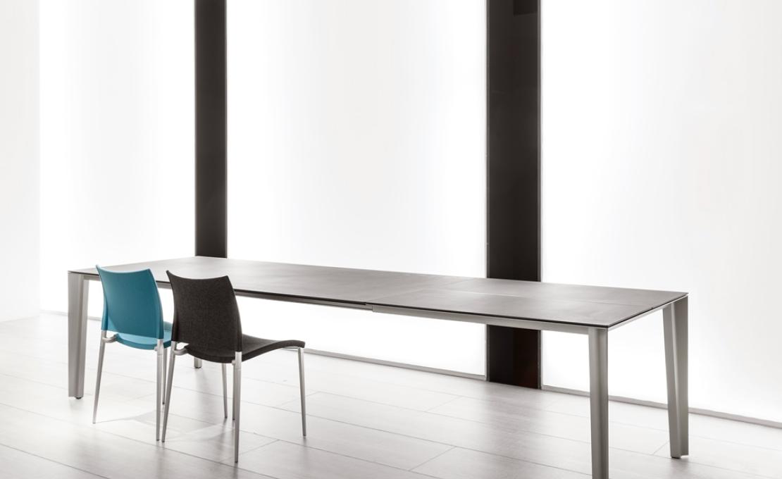Стол от фабрики Desalto модель Skin Extendable Table