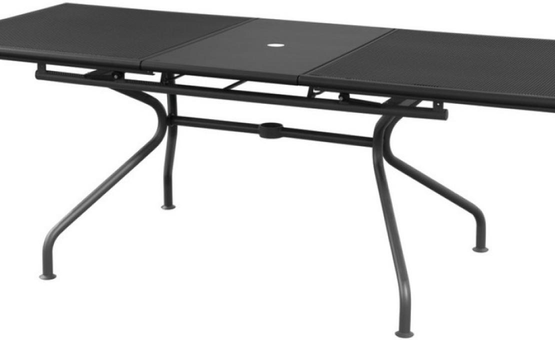 Уличный стол от фабрики Emu модель Athena Extendable Table