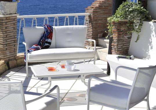 Уличный стол от фабрики Emu модель 3418