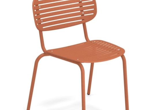 Стул от фабрики Emu модель Mom 