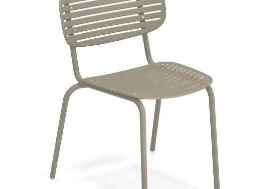 Стул от фабрики Emu модель Mom 