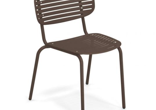 Стул от фабрики Emu модель Mom 