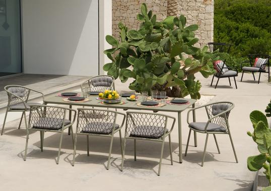 Кресло от фабрики Emu модель 626