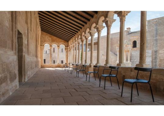 Стул от фабрики Emu модель 638