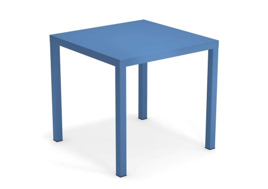 Стол от фабрики Emu модель 85NOVATABLESQUARE