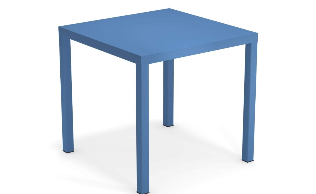 Стол от фабрики Emu модель 85NOVATABLESQUARE