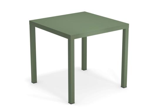 Стол от фабрики Emu модель 85NOVATABLESQUARE