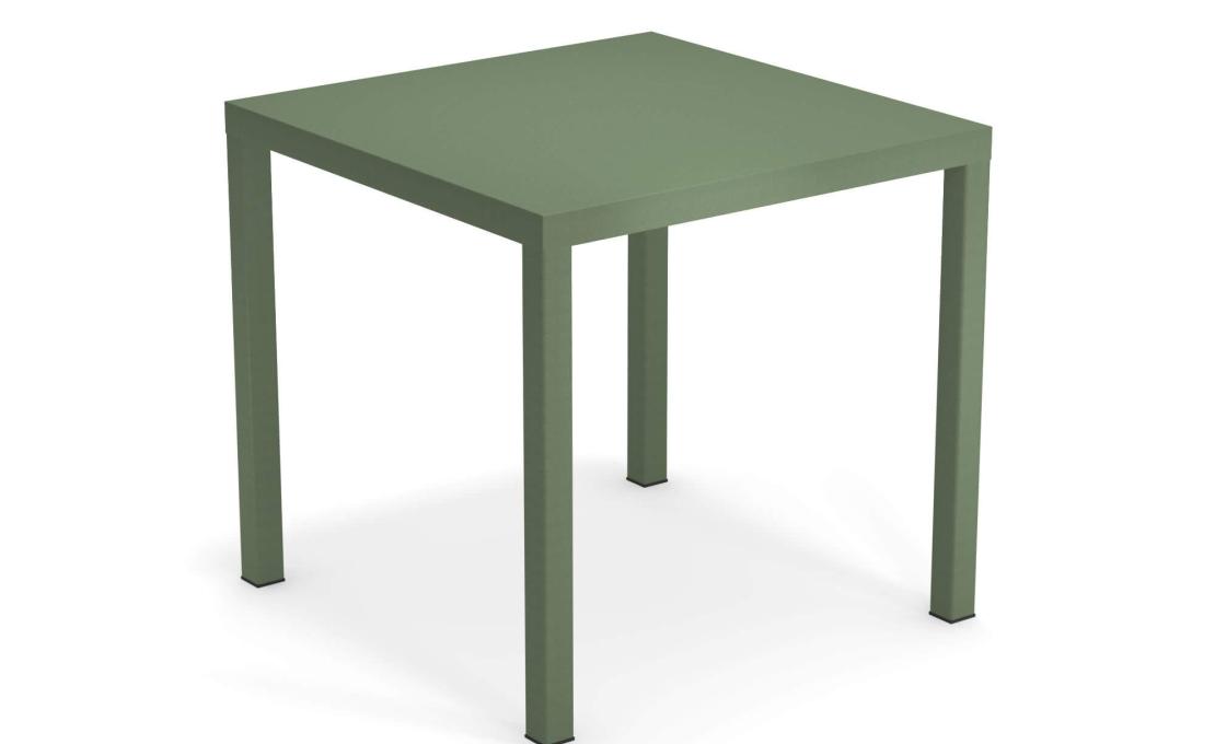 Стол от фабрики Emu модель 85NOVATABLESQUARE