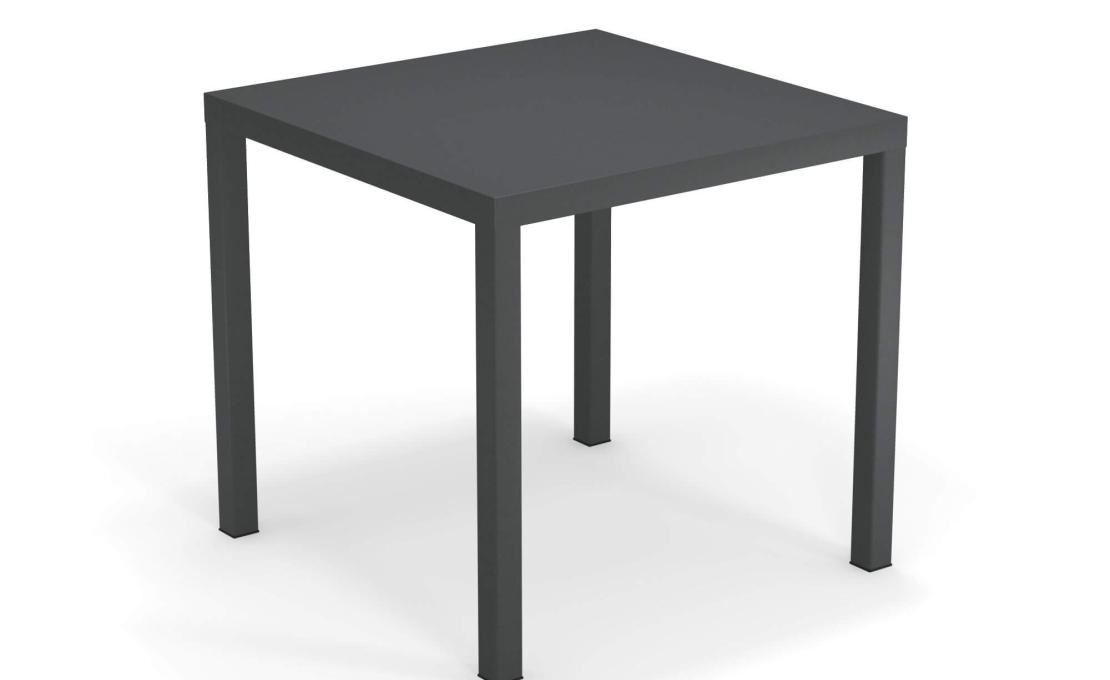 Стол от фабрики Emu модель 85NOVATABLESQUARE