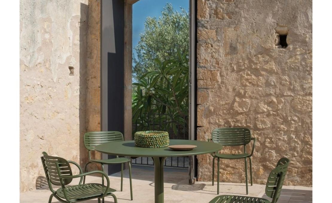 Стул от фабрики Emu модель Mom 