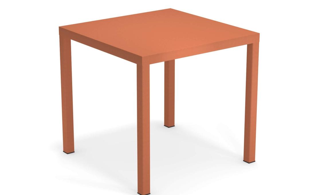 Стол от фабрики Emu модель 85NOVATABLESQUARE