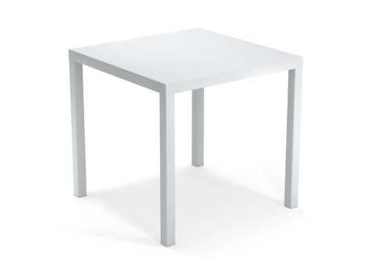 Стол от фабрики Emu модель 85NOVATABLESQUARE