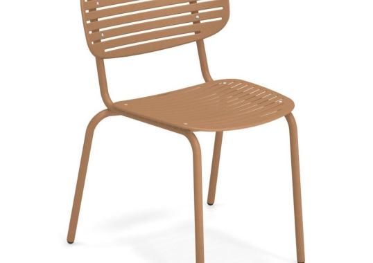 Стул от фабрики Emu модель Mom 