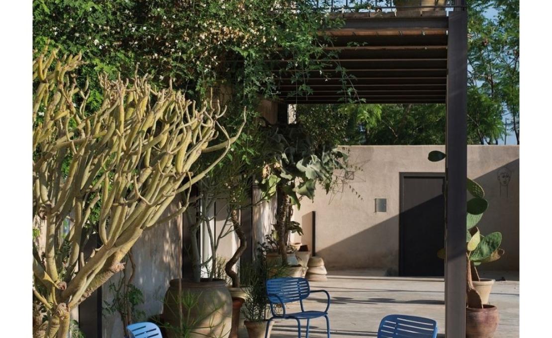 Кресло от фабрики Emu модель Mom Small Arm