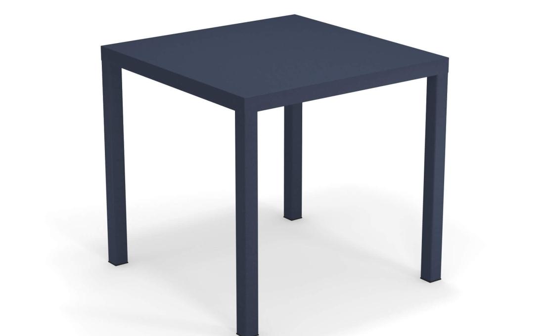 Стол от фабрики Emu модель 85NOVATABLESQUARE