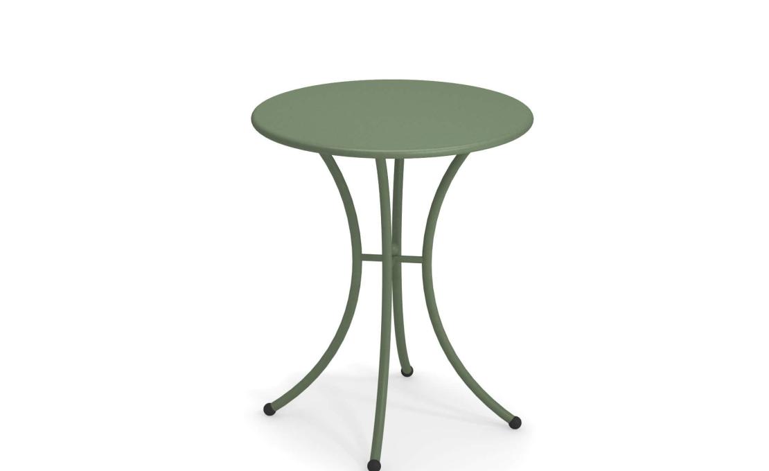 Уличный стол от фабрики Emu модель PIGALLE TABLE