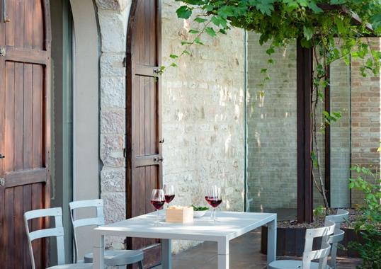 Стол от фабрики Emu модель 854