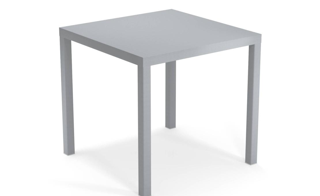 Стол от фабрики Emu модель 85NOVATABLESQUARE