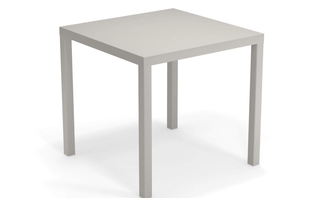 Стол от фабрики Emu модель 85NOVATABLESQUARE