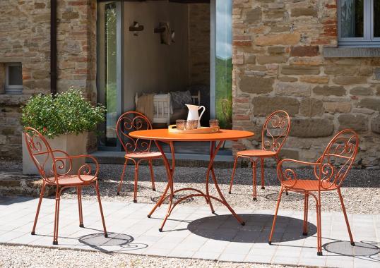 Кресло от фабрики Emu модель 910