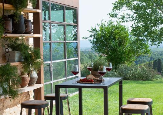 Стол от фабрики Emu модель 89NOVAHIGHTABLESQUARE