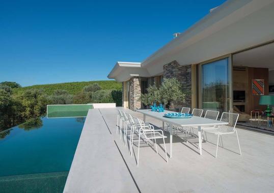 Стол от фабрики Emu модель 34PLUS4EXTENSIBLETABLE