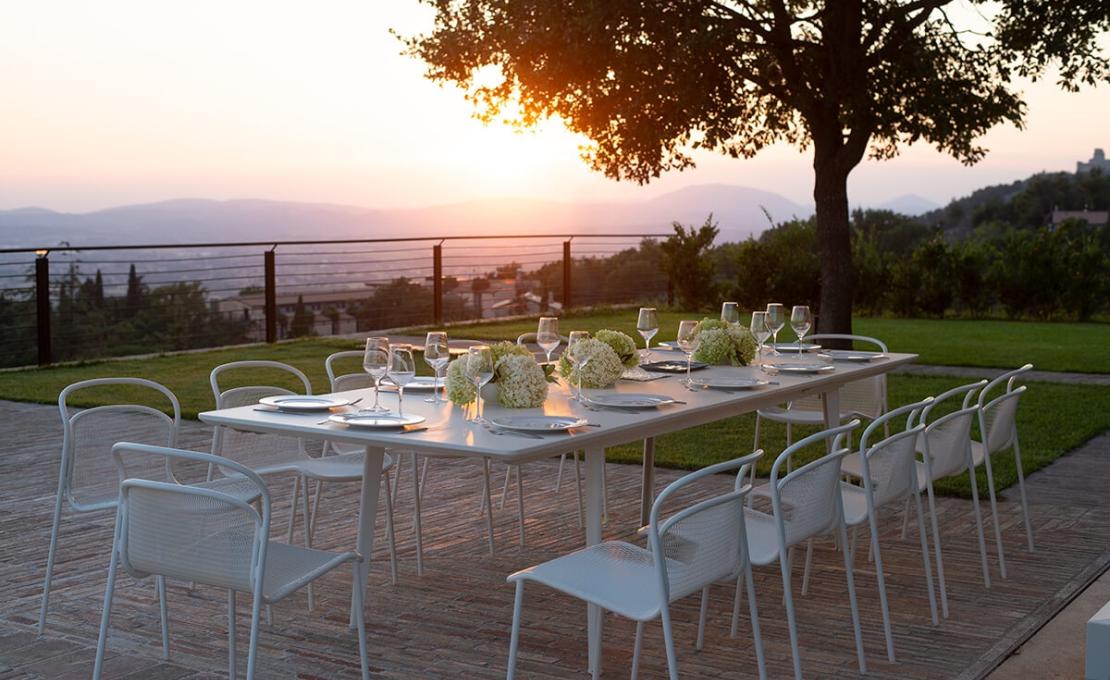 Стол от фабрики Emu модель 34PLUS4EXTENSIBLETABLE