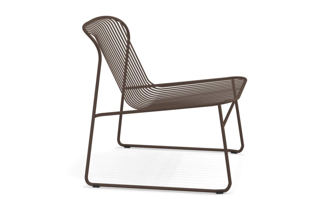 Уличное кресло от фабрики Emu модель Riviera  437 Arm