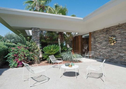 Журнальный столик от фабрики Emu модель 797