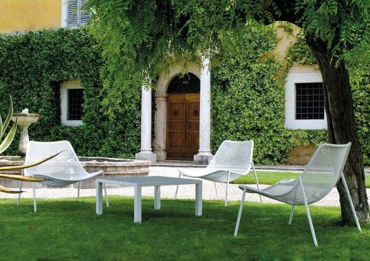 Журнальный столик от фабрики Emu модель 483