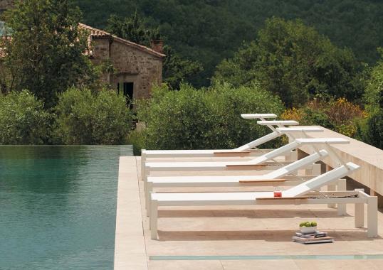 Шезлонг уличныйот фабрики Emu модель Shine 295