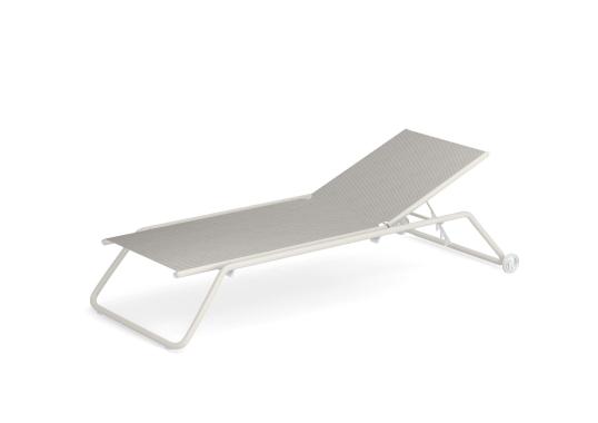 Шезлонг уличныйот фабрики Emu модель Snooze Sunbed