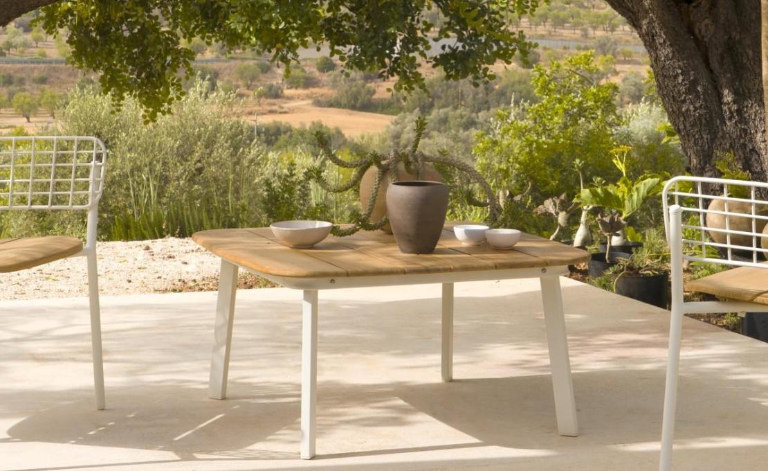 Уличный стол от фабрики Emu модель Shine 252