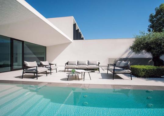 Кресло от фабрики Emu модель 729