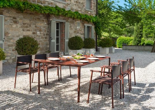 Кресло от фабрики Emu модель 728