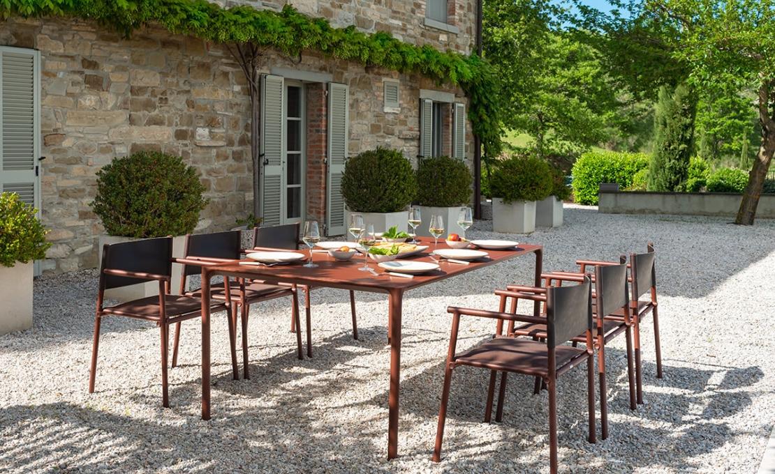 Кресло от фабрики Emu модель 728