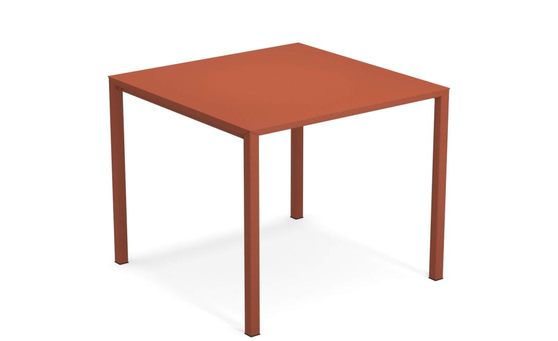 Стол от фабрики Emu модель 09EMUURBANTABLE
