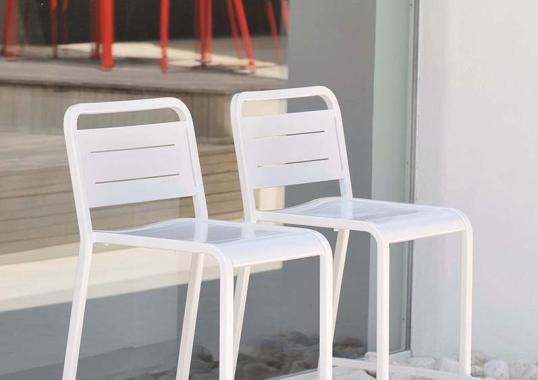 Барный стул от фабрики Emu модель 211 Urban 