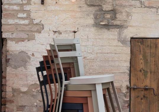 Стул от фабрики Emu модель 655