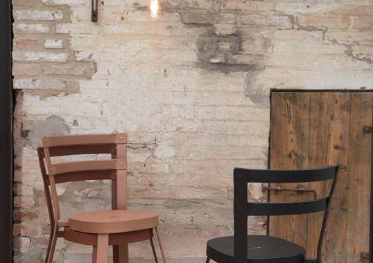 Стул от фабрики Emu модель 655