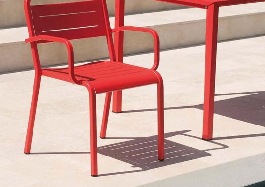 Стол от фабрики Emu модель 09EMUURBANTABLE