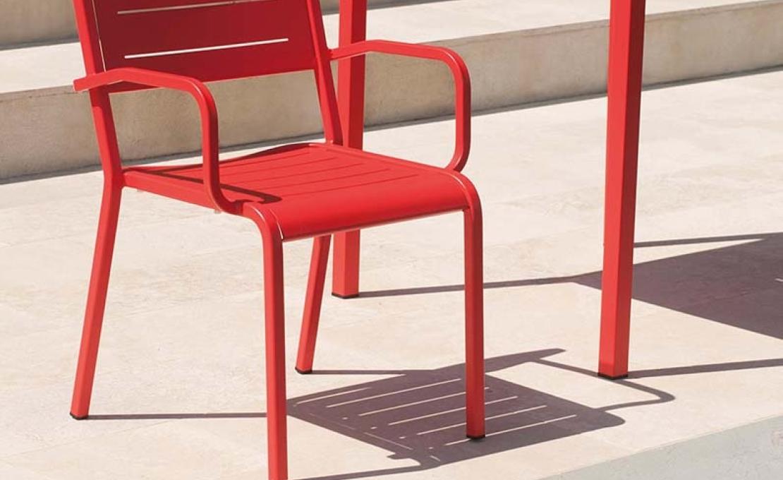 Стол от фабрики Emu модель 09EMUURBANTABLE