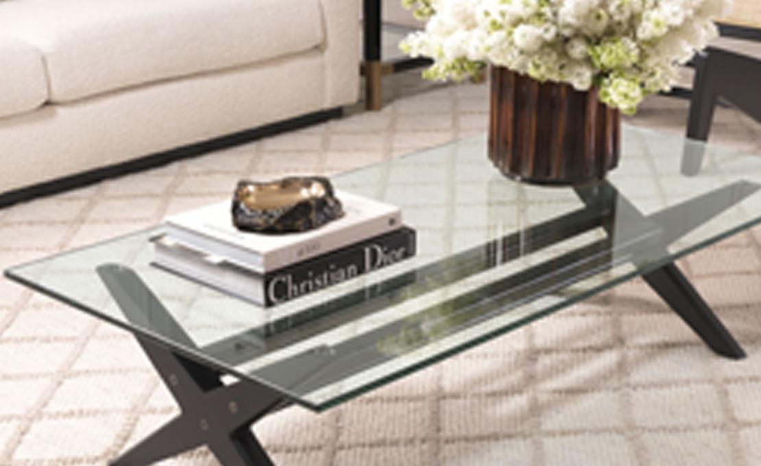 Журнальный столик от фабрики Eichholtz модель Maynor 