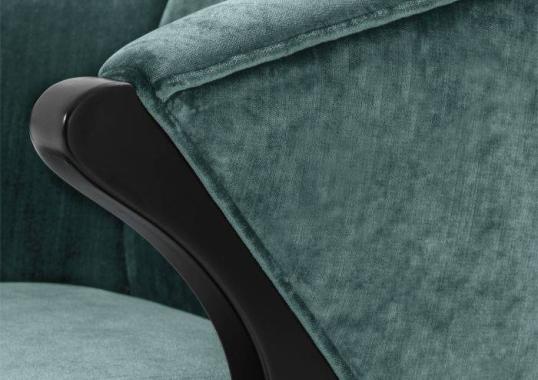 Кресло от фабрики Eichholtz модель Pavone Arm