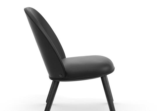 Стул от фабрики Normann Copenhagen модель Ace Lounge 