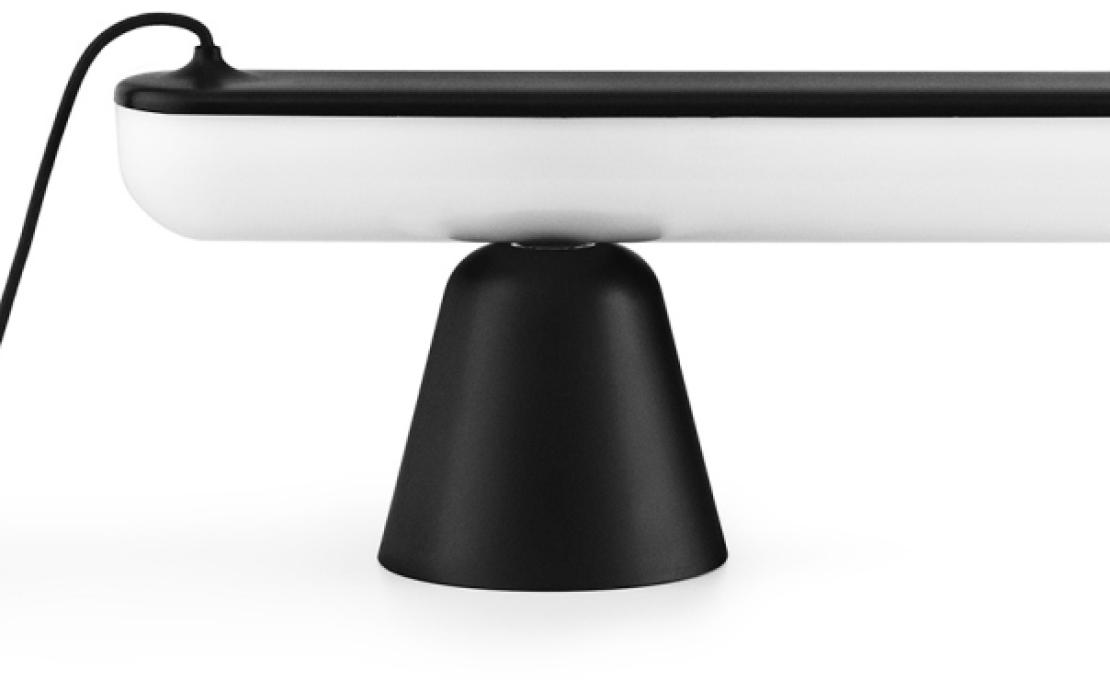Настольная лампа от фабрики Normann Copenhagen модель 50212 Acrobat Table Lamp